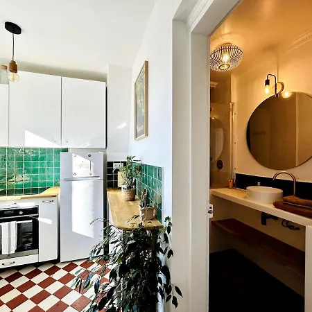 Rooftop Retreat With Sunny Balcony 公寓 巴黎