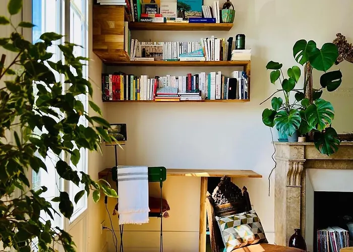 Rooftop Retreat With Sunny Balcony * Paris