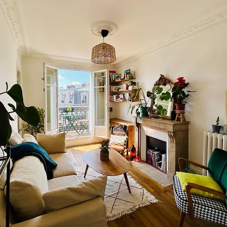 Lejlighed Rooftop Retreat With Sunny Balcony *